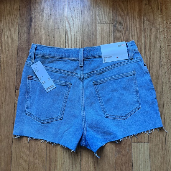 NWT BDG Girlfriend short from UO - Picture 6 of 8